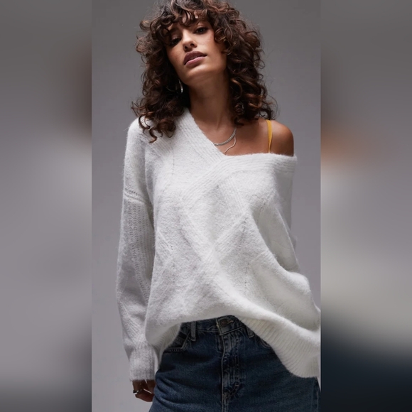 Topshop Oversized Sweater In Ivory - Picture 1 of 5